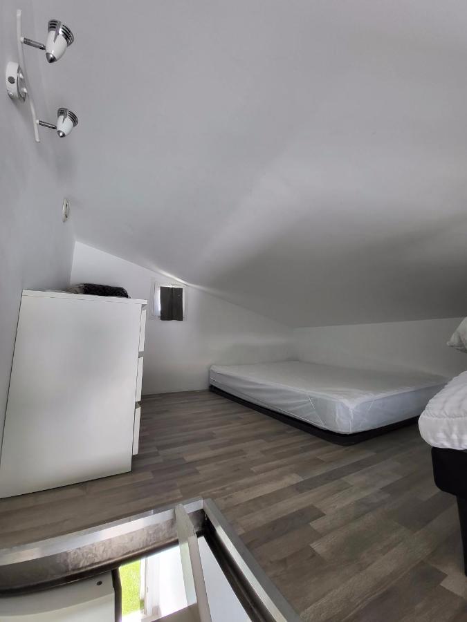 Studio Mezzanine Saint Bres. 20Min De Montpellier Apartment ภายนอก รูปภาพ